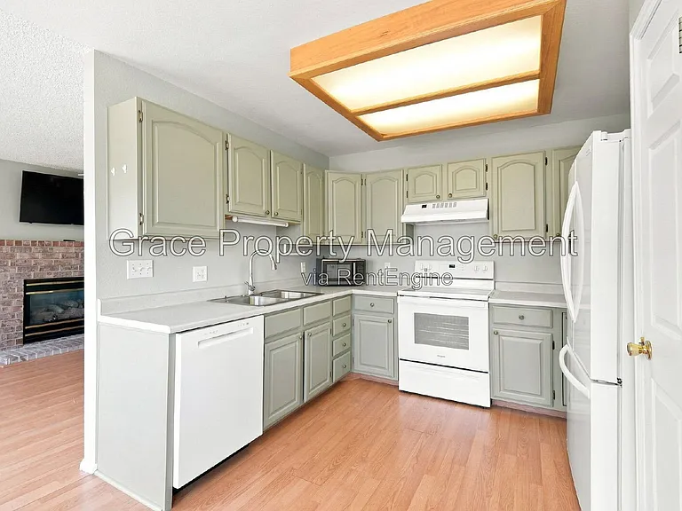 4425 E 128th Pl — Photo 8