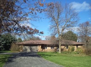 2382 Circle Dr, Belvidere, IL 61008