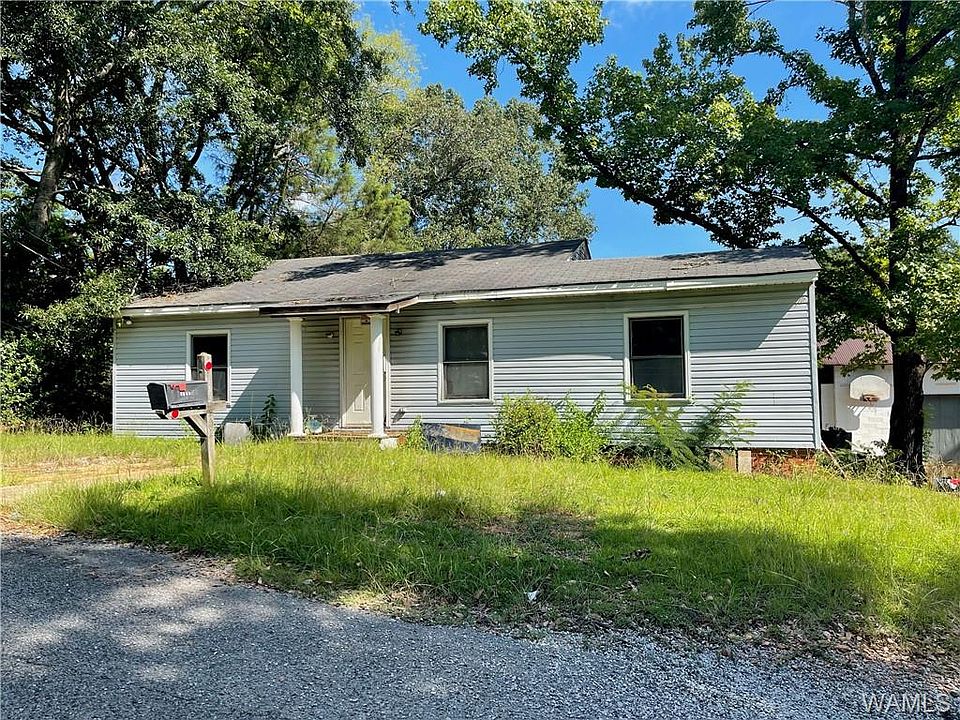 1st image of 4202 & 4204 20th St E