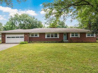 1938 S Glencrest Dr, Springfield, MO 65804