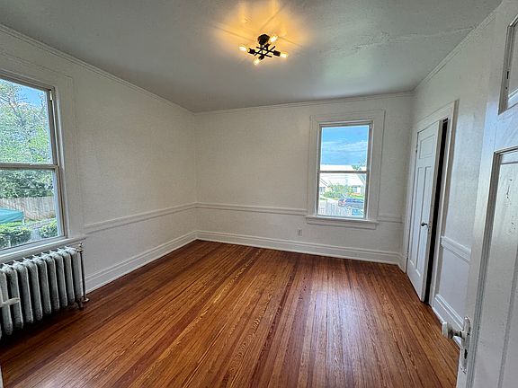 5th image of 834 Rivermont Ave
