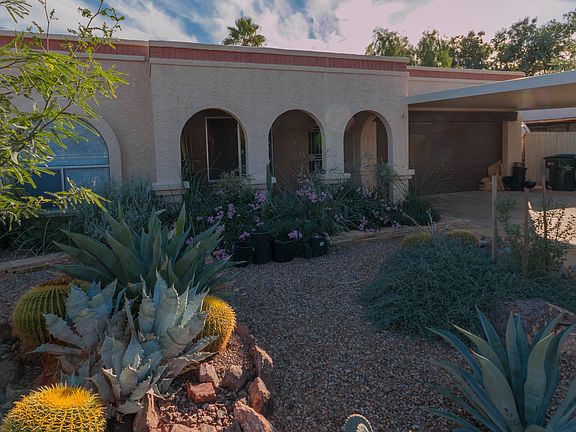 3rd image of 4009 W Lupine Ave