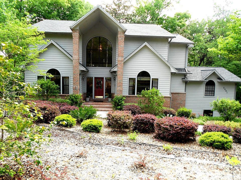 1st image of 2481 Begonia Dr