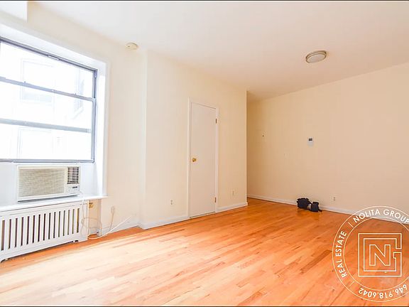3rd image of 78 Bank St APT 12
