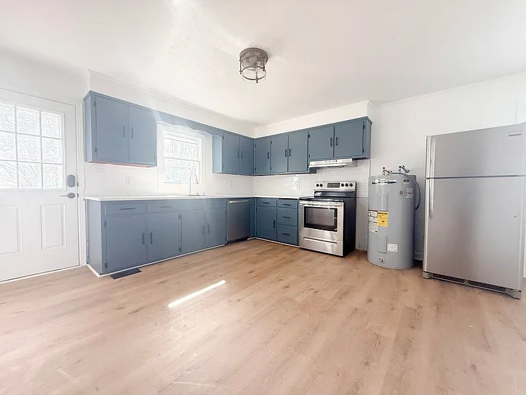 125 Woodland St — Photo 6