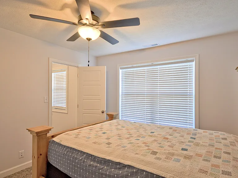 279 Bluebriar Trce — Photo 45
