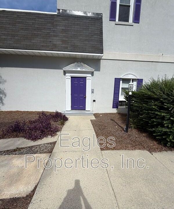 1st image of 126 E Main St #2D