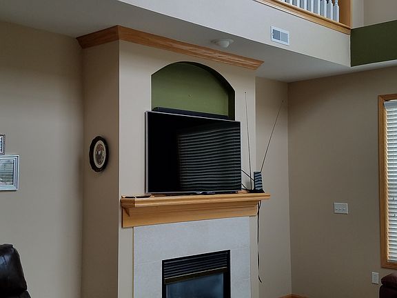 3rd image of 3931 NE Gardenia Ln