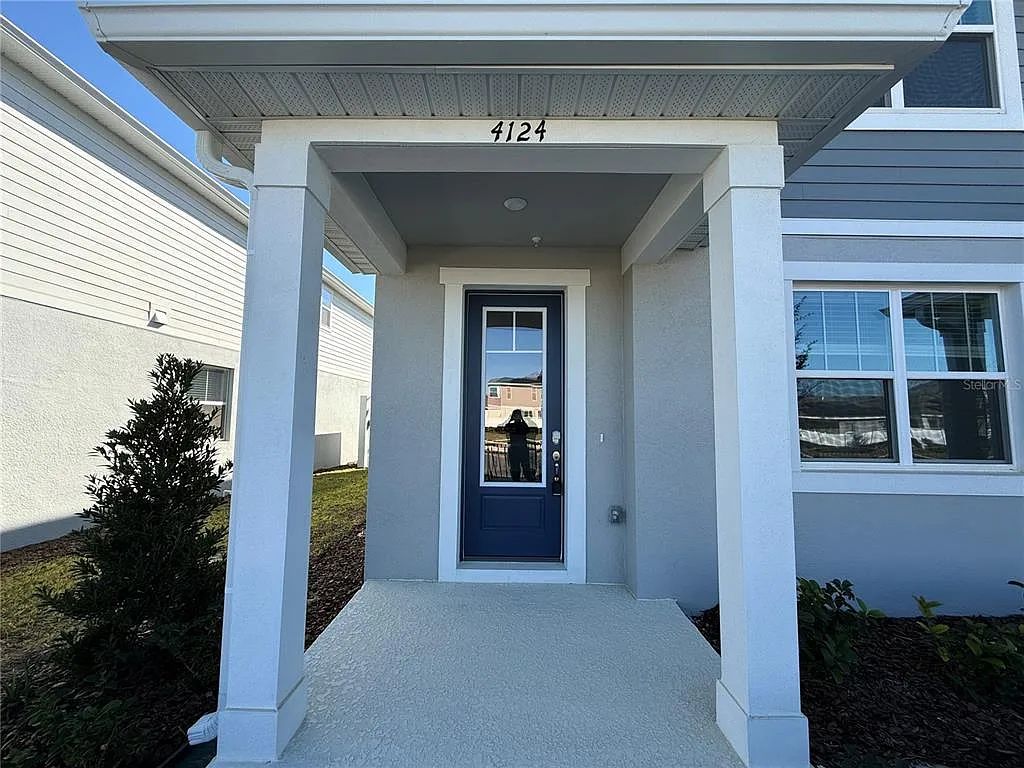 4 bed, 2.5 bath, 1678 sqft, $2,349 — Photo 2