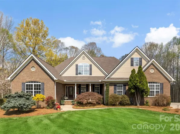 620 Garden Hill Ct, Rock Hill, SC 29732