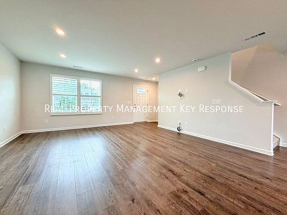 2nd image of 325 Heritage Ave