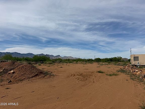 2nd image of 423 E CAMINO DE PAMPAS --