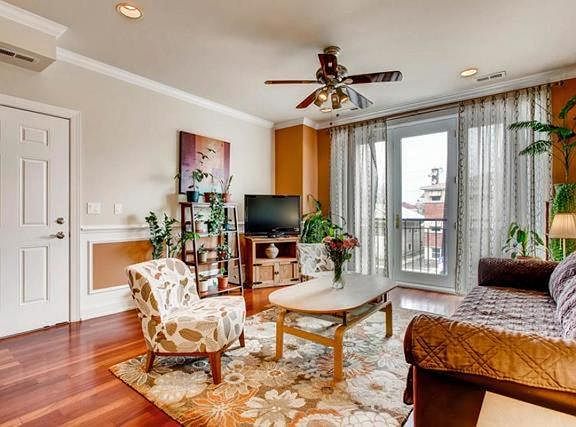 3rd image of 6615 W Belmont Ave APT 2