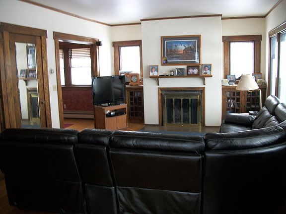 2nd image of 206 Q Ave