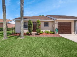 5674 Waltham Way, Lake Worth, FL 33463