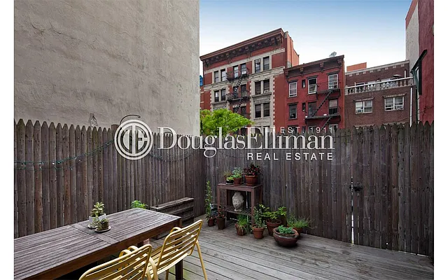 Sold by Douglas Elliman | media 15