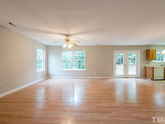 4th image of 504 Sturminster Dr
