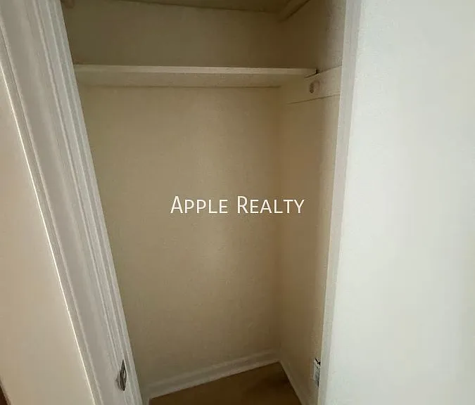 925 Fleming Dr — Photo 8