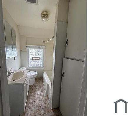 4th image of 121 Masseth St