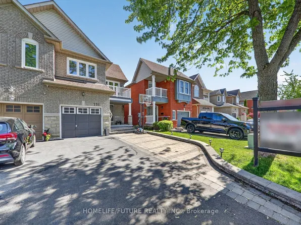 731 Swan Pl, Pickering, ON L1X 2V7