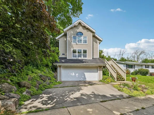 524 Park Avenue, Deforest, WI 53532