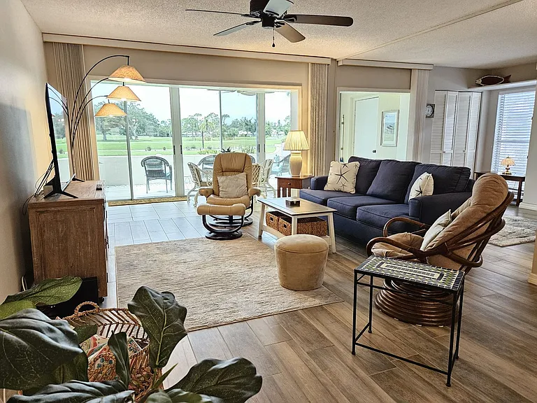 435 Cerromar Ln #329 — Photo 8