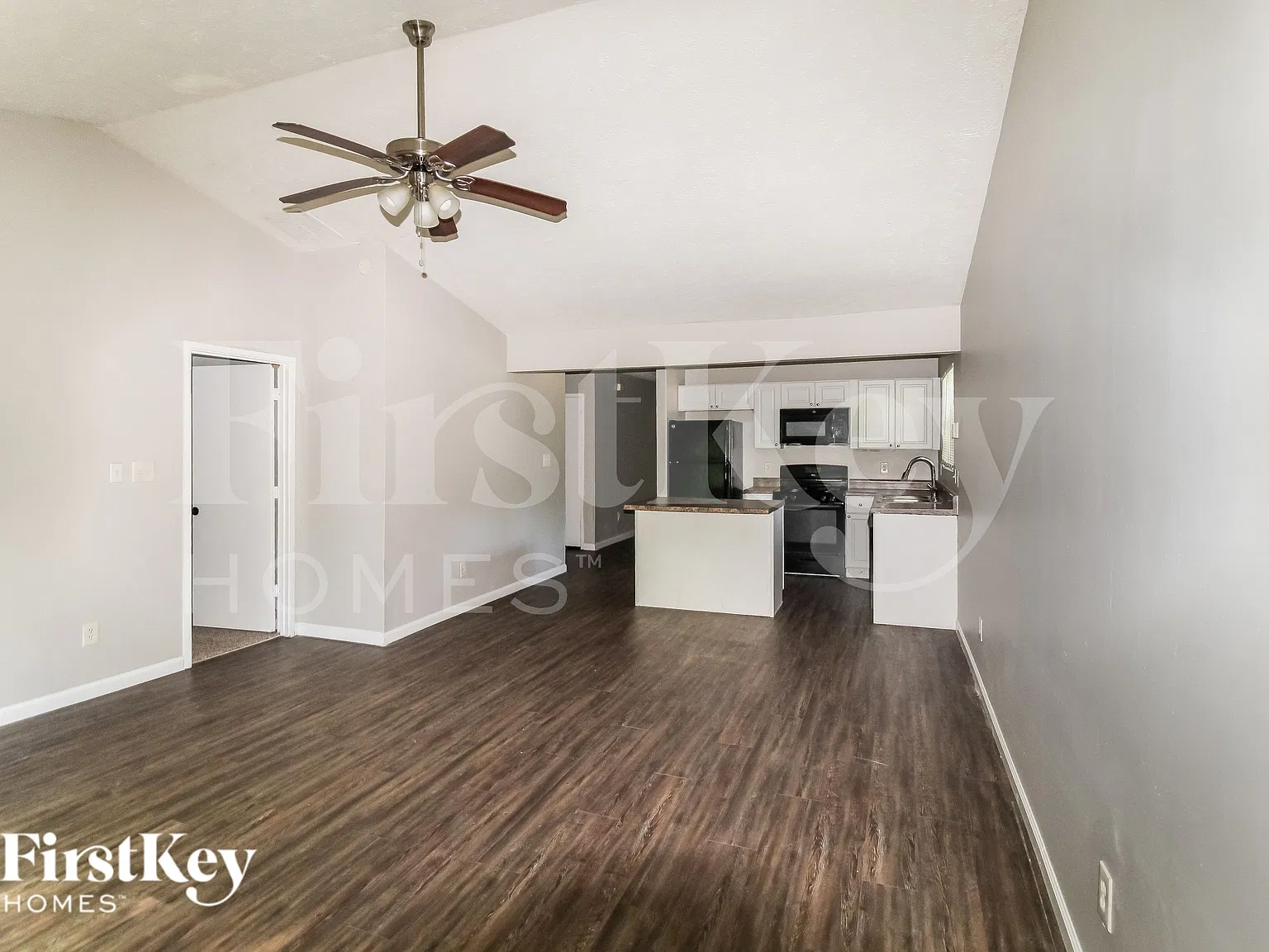 3 bed, 3.0 bath, 1152 sqft, $1,630 — Photo 3