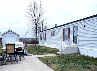 2534 Autumn Lake Dr, Anderson, IN 46017