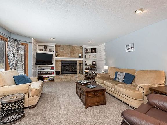 5th image of 2519 Hearthstone Cir
