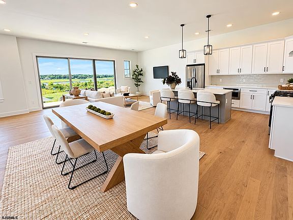 4th image of 31 Creek Ln