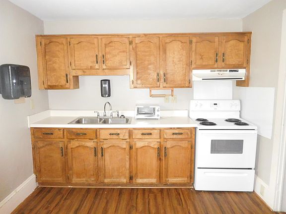 4th image of 606 E Oneal St