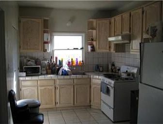 2nd image of 392 Palm Pl