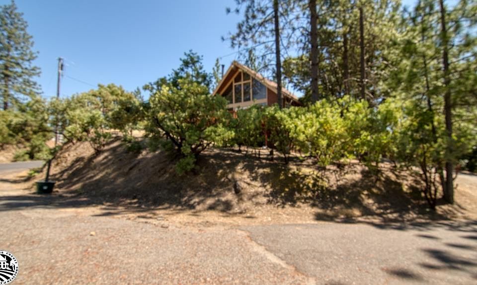 1st image of 18487 Wawona Dr