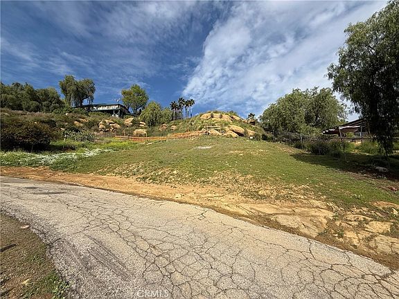 4th image of 7365 Webb Rd