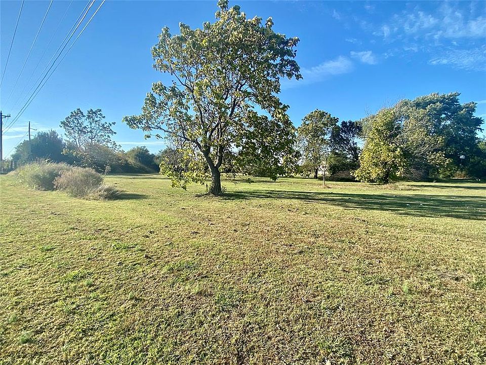 2nd image of 379158 E Old Highway 62 Rd
