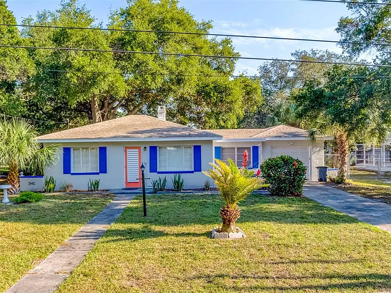 10802 Mohawk Rd — Photo 1
