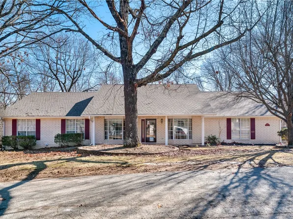 106 Woodlou Ln, Rogers, AR 72756