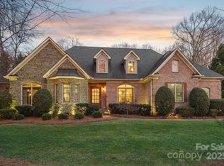 1101 Churchill Downs Dr, Waxhaw, NC 28173