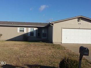 2810 W Angel Ct, Wichita, KS 67217