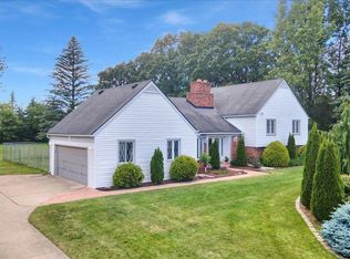 24350 Arsenal Rd, Brownstown, MI 48134