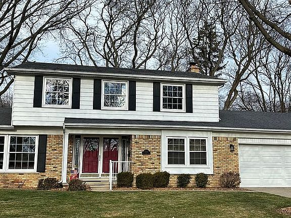 3rd image of 15582 N Blue Skies Ct