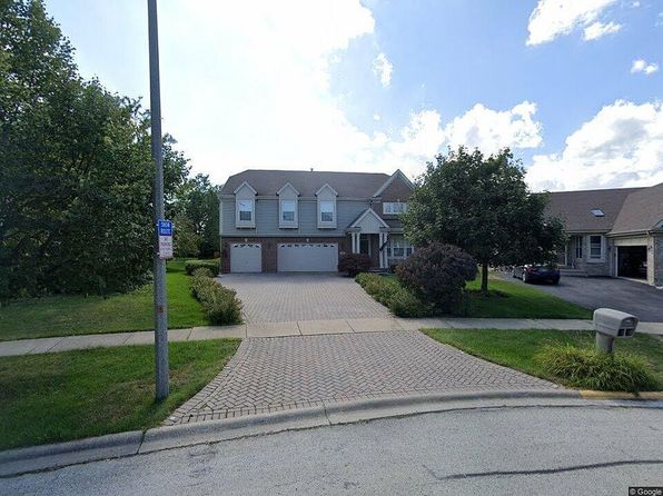 747 Meadow Dr