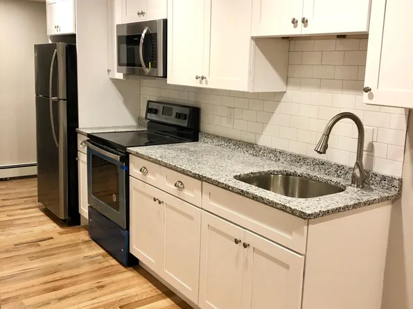 40 School St #3, Gloucester, MA 01930