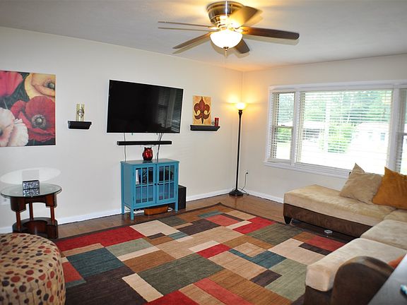 3rd image of 5408 Deering Heights Dr