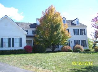 23777 N Hillfarm Ct, Lake Barrington, IL 60010