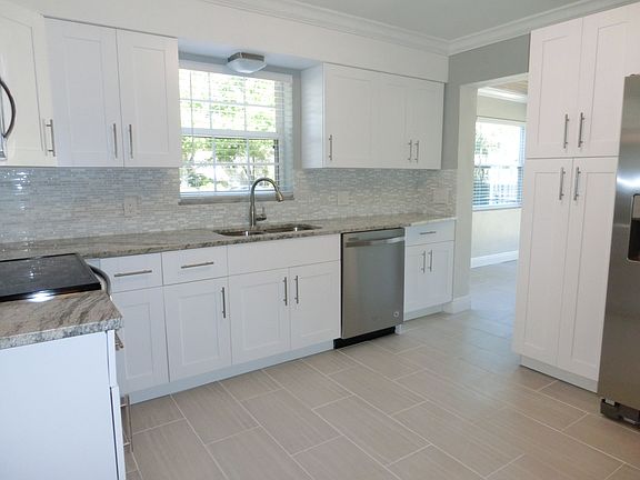 2nd image of 1776 43rd Ave