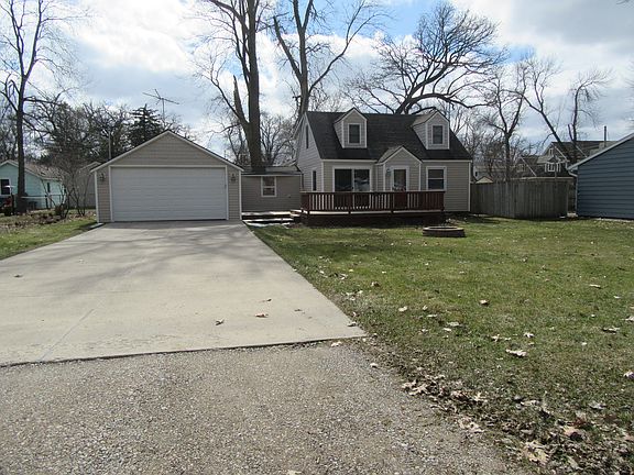 2nd image of 109 13th Ave S