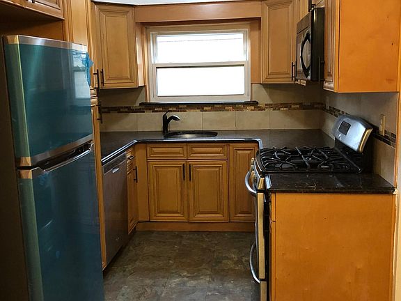 2nd image of 1012 Revere Ave #3C