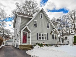 377 Simpson Rd, Rochester, NY 14617