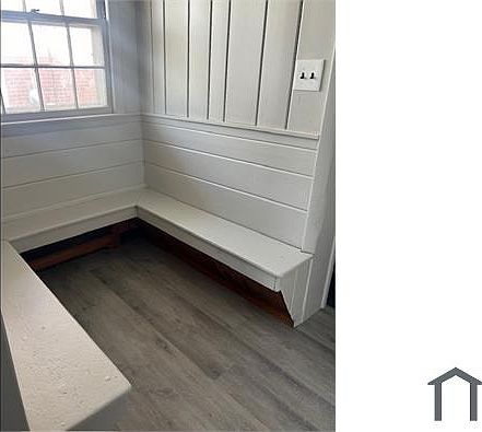 5th image of 1024 W Marshall St #2
